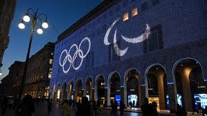 湖人大胜！老詹31+10末节立功，艾顿17+18，东契奇27+12高开低走